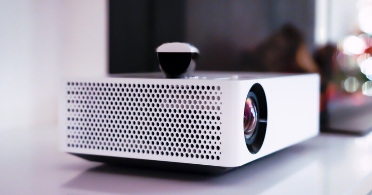 How Do Short Throw Projectors Work? All Things You Need To Know