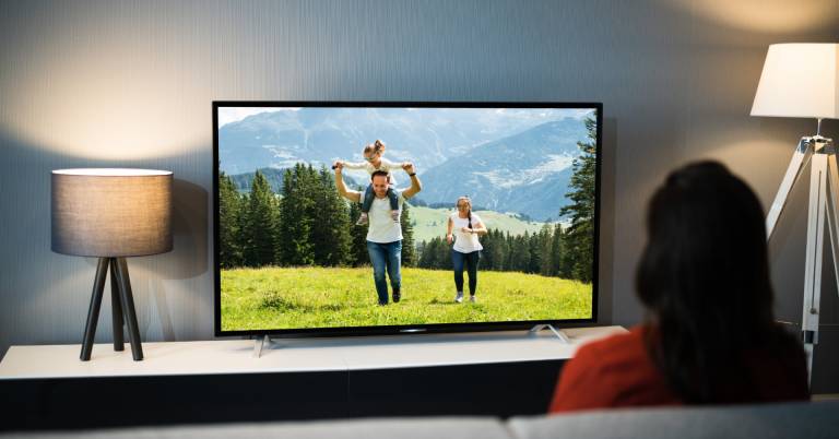 Best 65 Inch Smart Tv