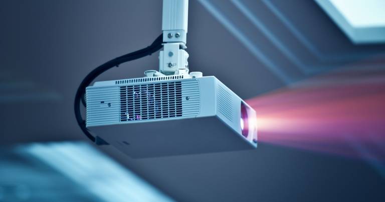 Best Hisense Short Throw Projector
