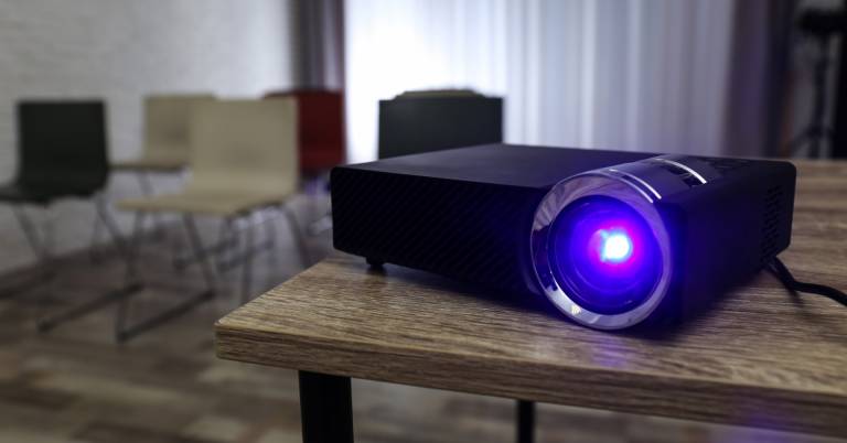 Best Projector For Streaming