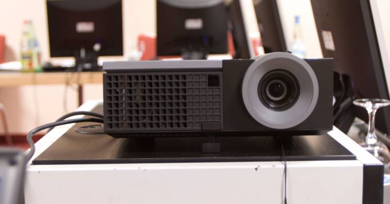 Best Projector With Short Throw Distance