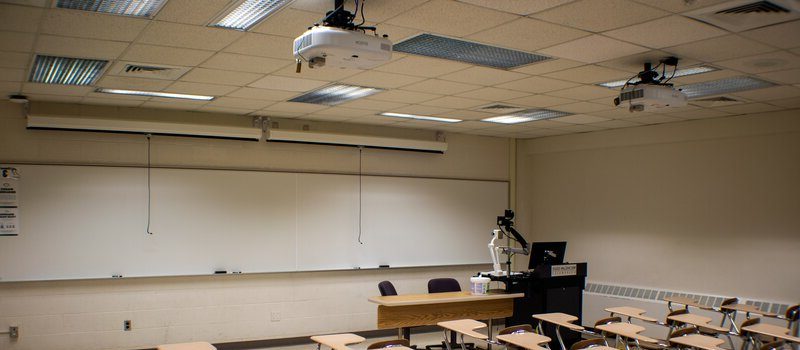 How Are Projectors Used In The Classroom